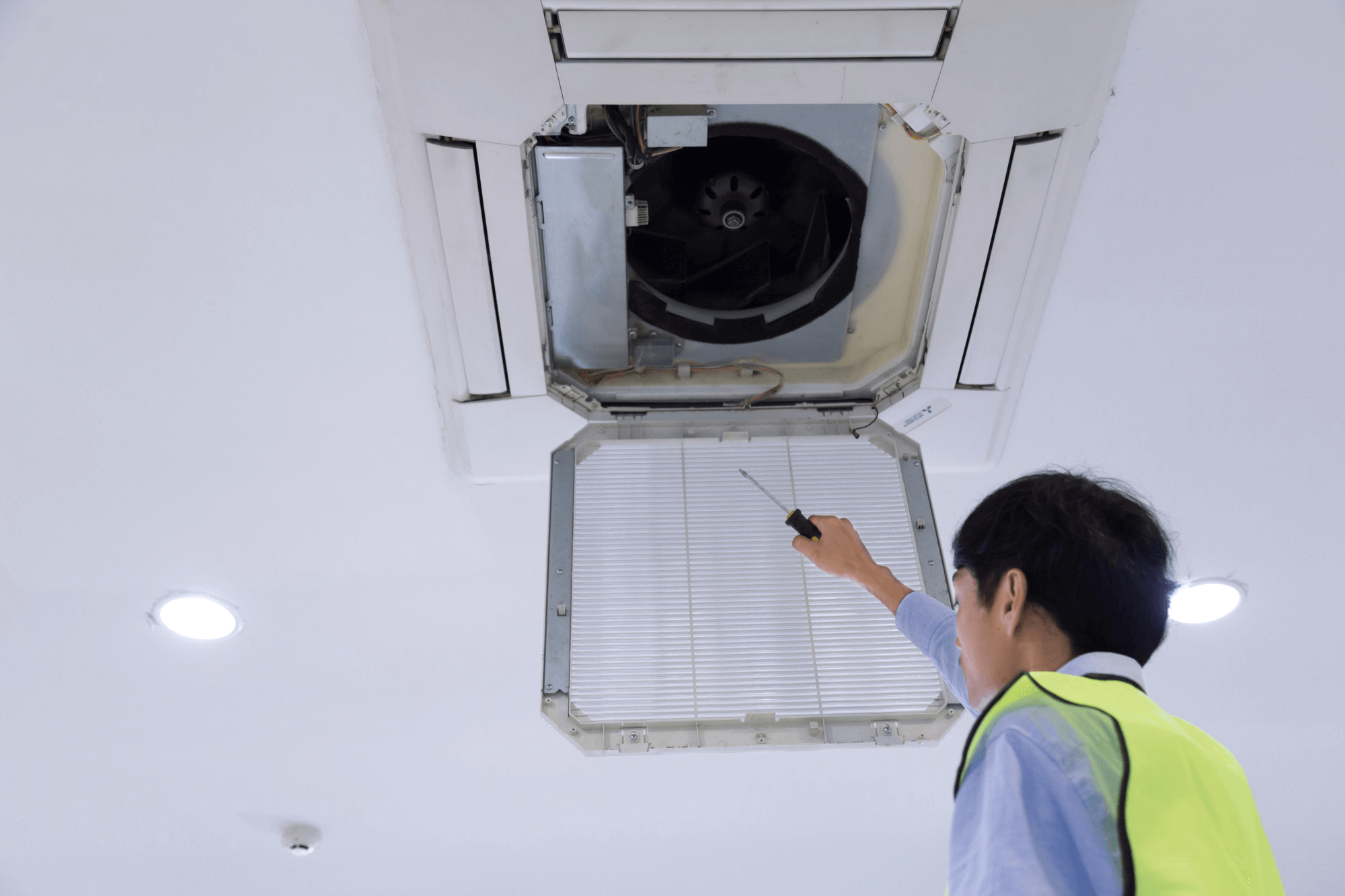 Benefits of Hiring Professionals For Your Commercial Aircon Servicing in Singapore
